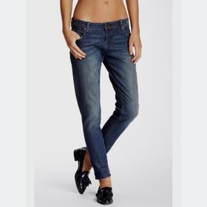 Kut from the Kloth Katy Boyfriend Ankle  Jeans 4